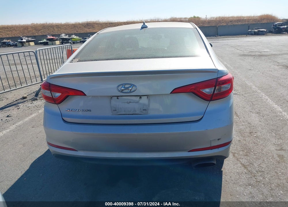 2016 HYUNDAI SONATA SE VIN: 5NPE24AF9GH332901
