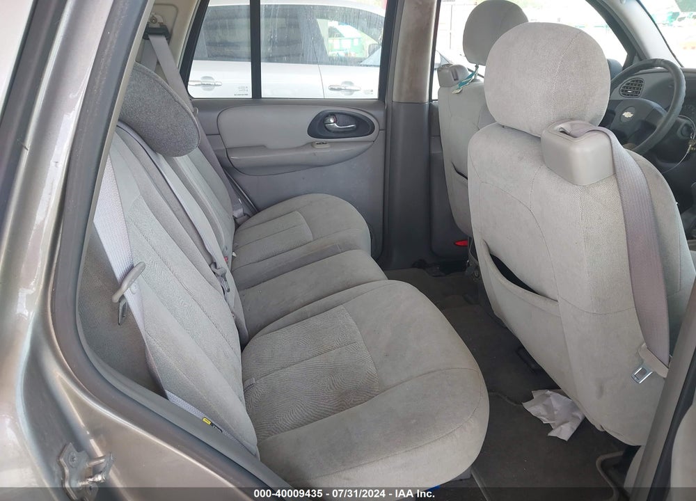2005 CHEVROLET TRAILBLAZER LS VIN: 1GNDS13S052285526