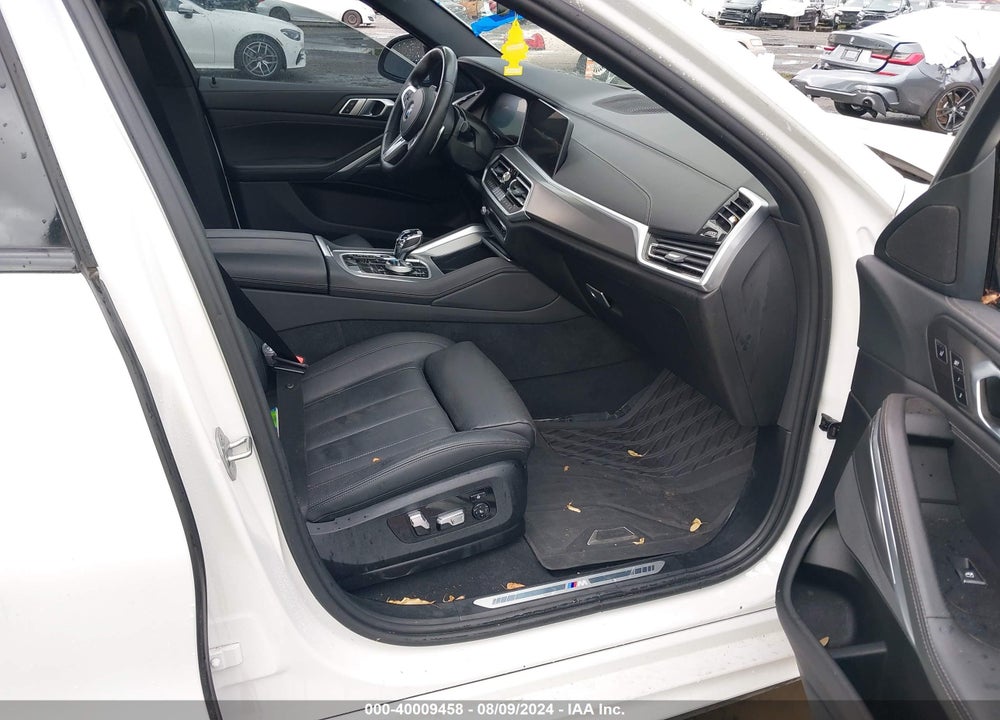 2022 BMW X6 XDRIVE40I VIN: 5UXCY6C03N9K46840