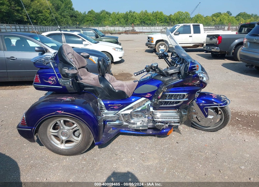 2002 HONDA GL1800 VIN: 1HFSC47052A104919