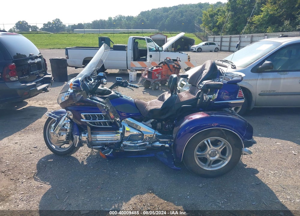 2002 HONDA GL1800 VIN: 1HFSC47052A104919