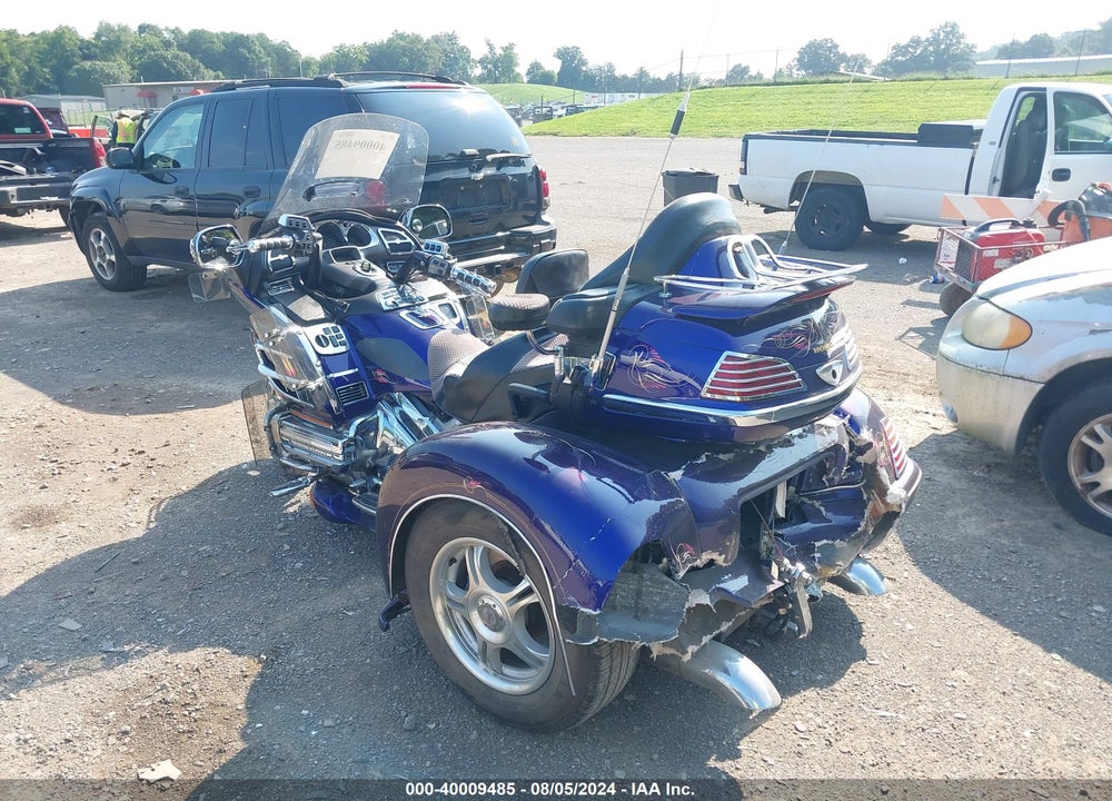2002 HONDA GL1800 VIN: 1HFSC47052A104919