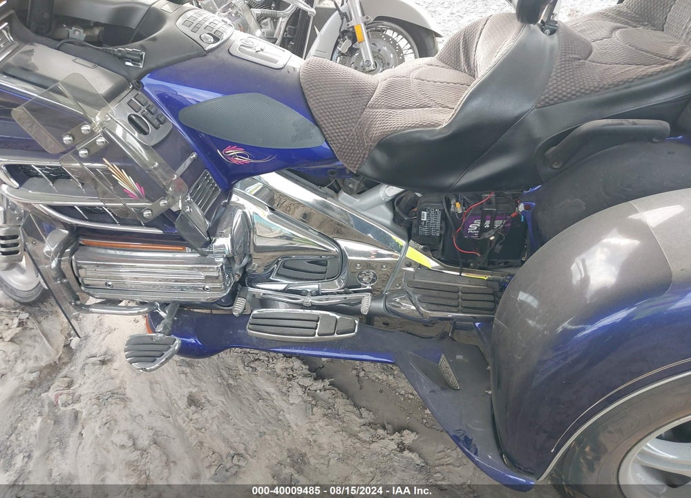 2002 HONDA GL1800 VIN: 1HFSC47052A104919