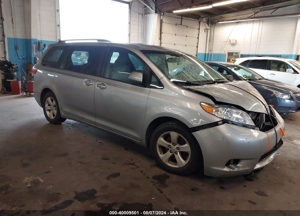 2015 TOYOTA SIENNA LE 8 PASSENGER VIN: 5TDKK3DC6FS652698