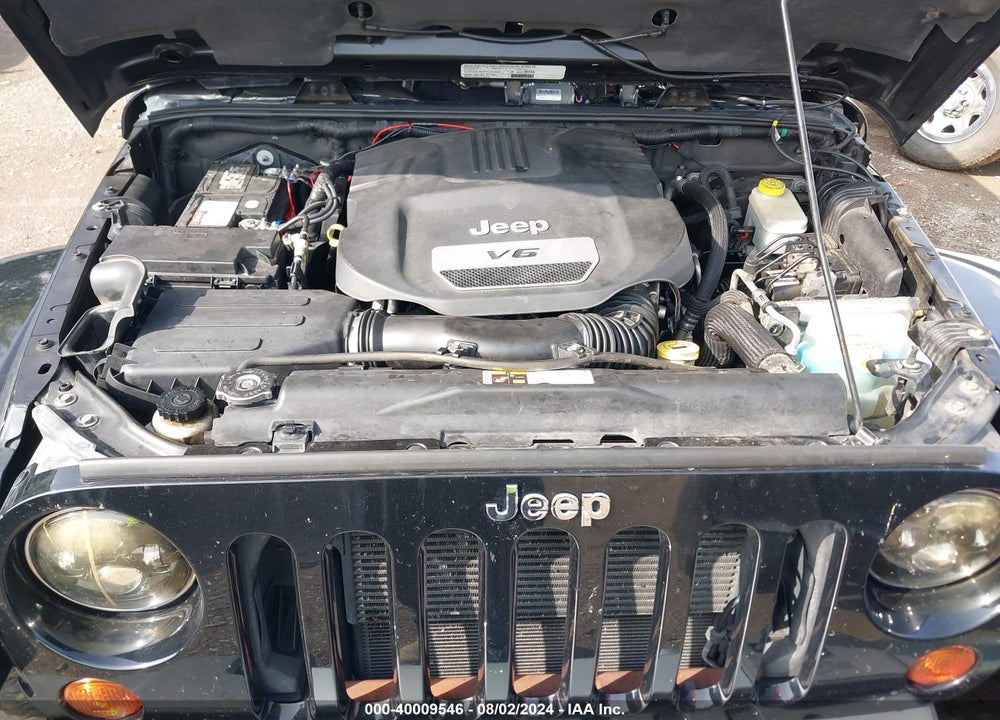 2013 JEEP WRANGLER UNLIMITED SAHARA VIN: 1C4HJWEG5DL512575