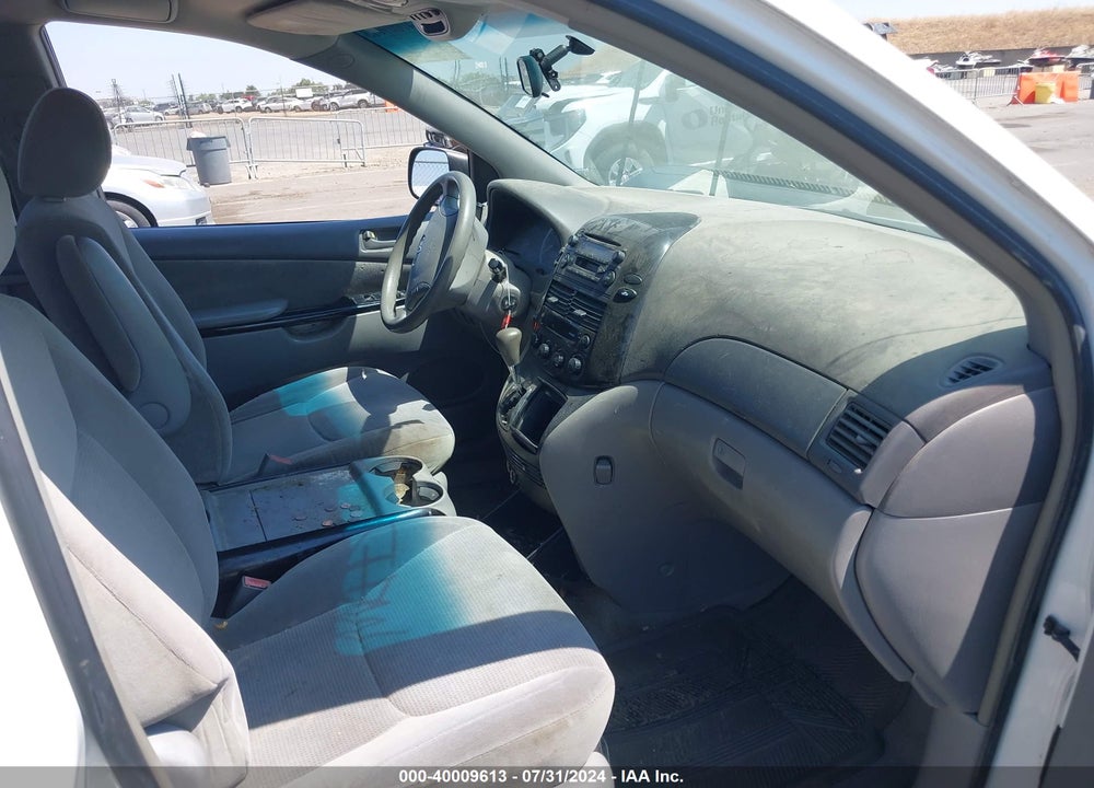 2004 TOYOTA SIENNA LE VIN: 5TDZA23C44S107075