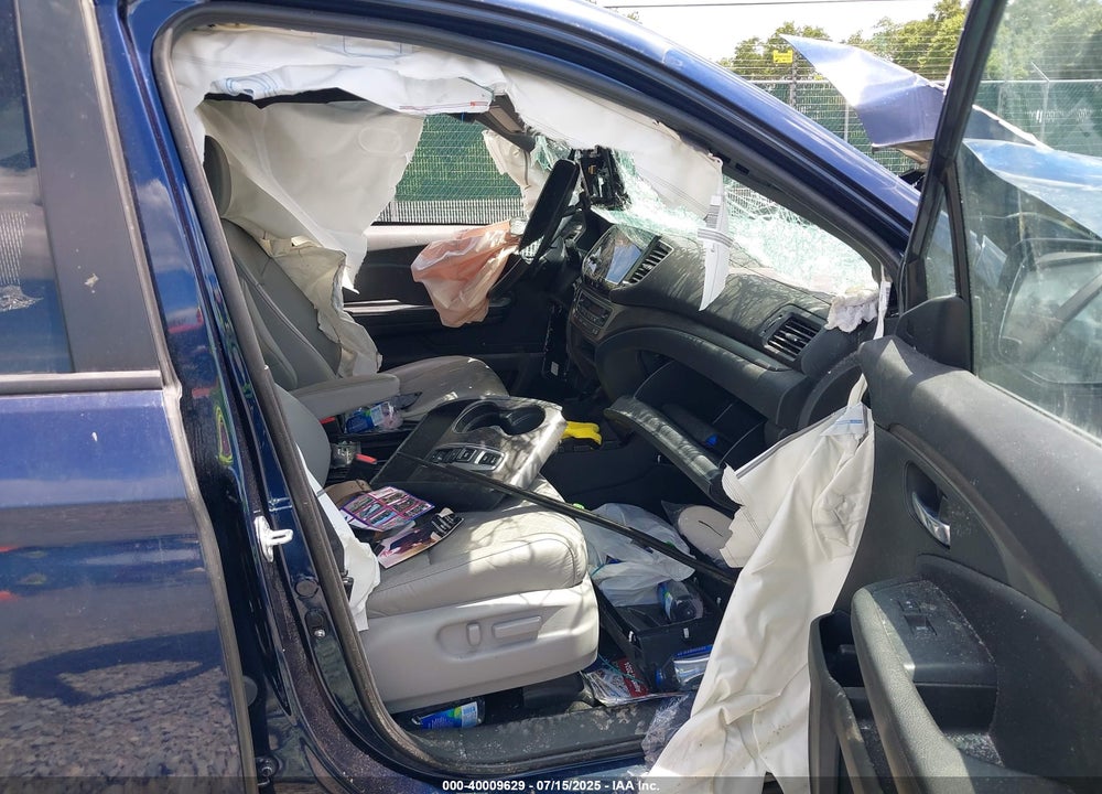 2021 HONDA PASSPORT VIN: 5FNYF8H51MB020250