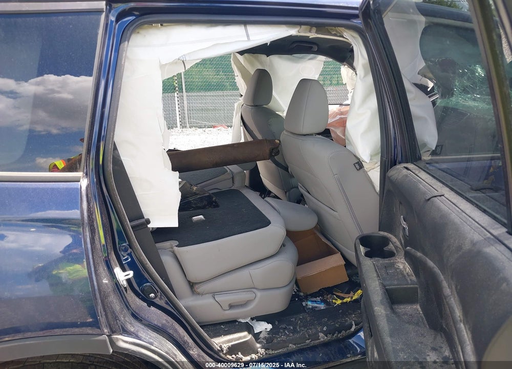 2021 HONDA PASSPORT VIN: 5FNYF8H51MB020250