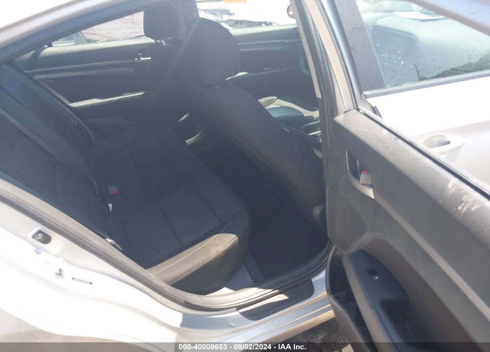 2018 HYUNDAI ELANTRA SEL VIN: 5NPD84LFXJH371088