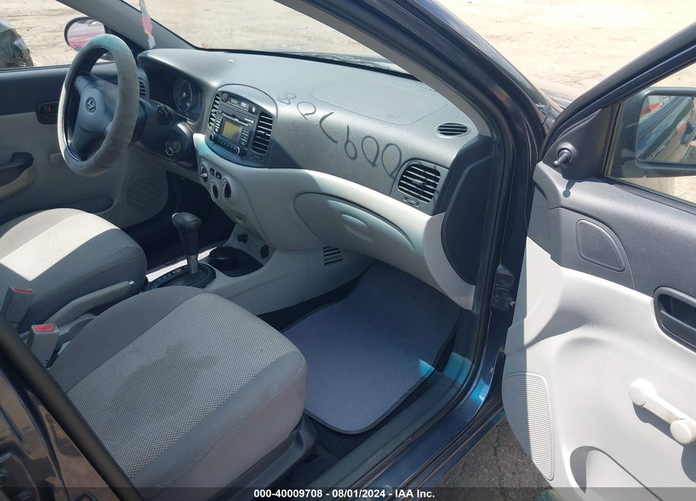 2008 HYUNDAI ACCENT VIN: KMHCN46C68U268378