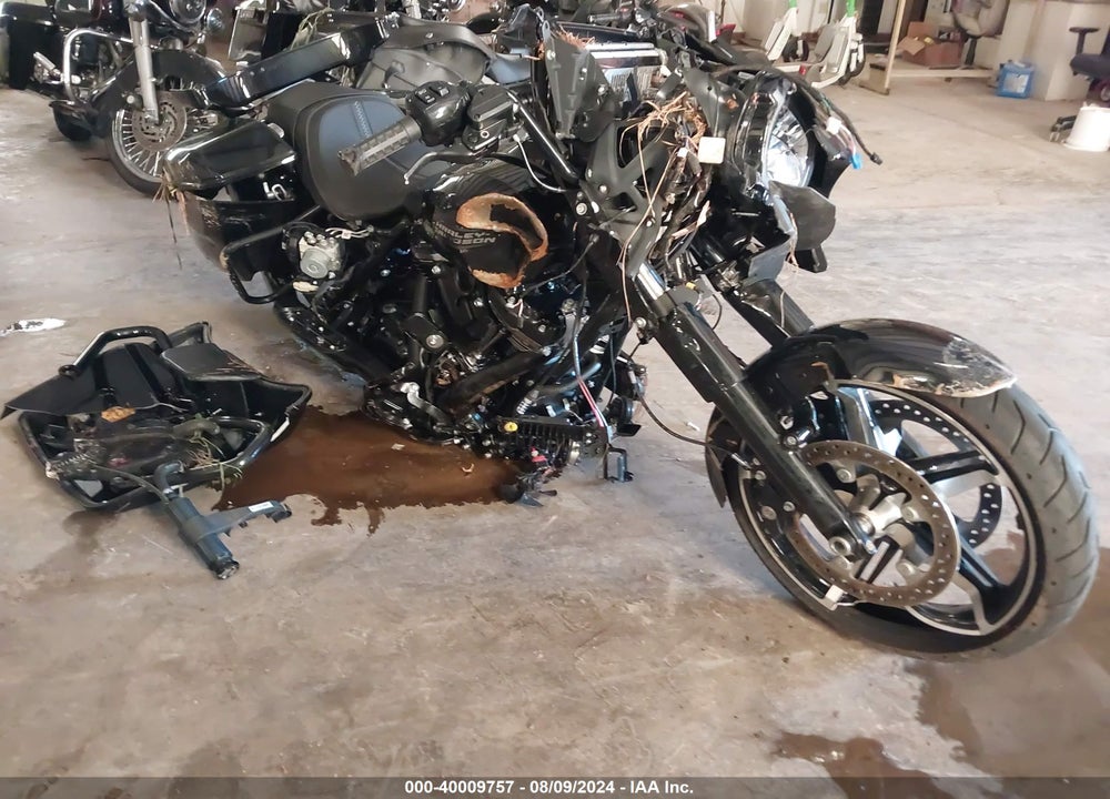 2024 HARLEY-DAVIDSON FLHX VIN: 1HD1KB71XRB624266