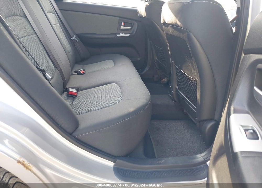 2008 KIA SPECTRA SX VIN: KNAFE121585018481