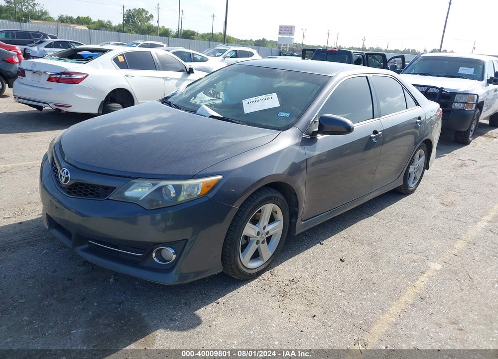 2014 TOYOTA CAMRY SE VIN: 4T1BF1FK4EU458061