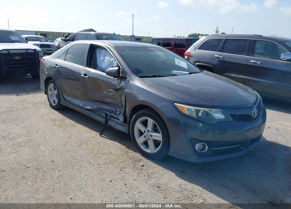 2014 TOYOTA CAMRY SE VIN: 4T1BF1FK4EU458061