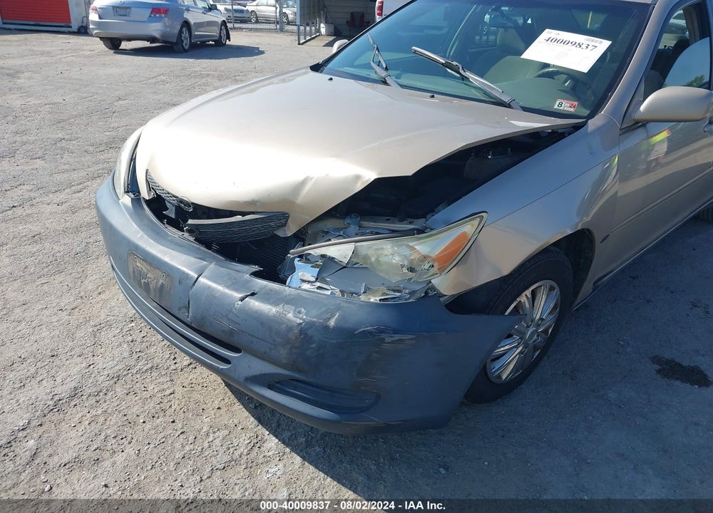 2002 TOYOTA CAMRY LE VIN: 4T1BE32K92U040997