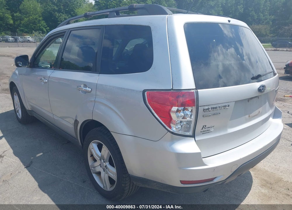 2010 SUBARU FORESTER 2.5X PREMIUM VIN: JF2SH6CCXAH713082