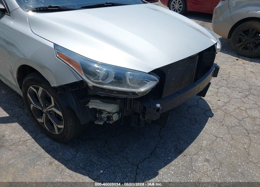 2019 KIA FORTE LXS VIN: 3KPF24AD8KE076735