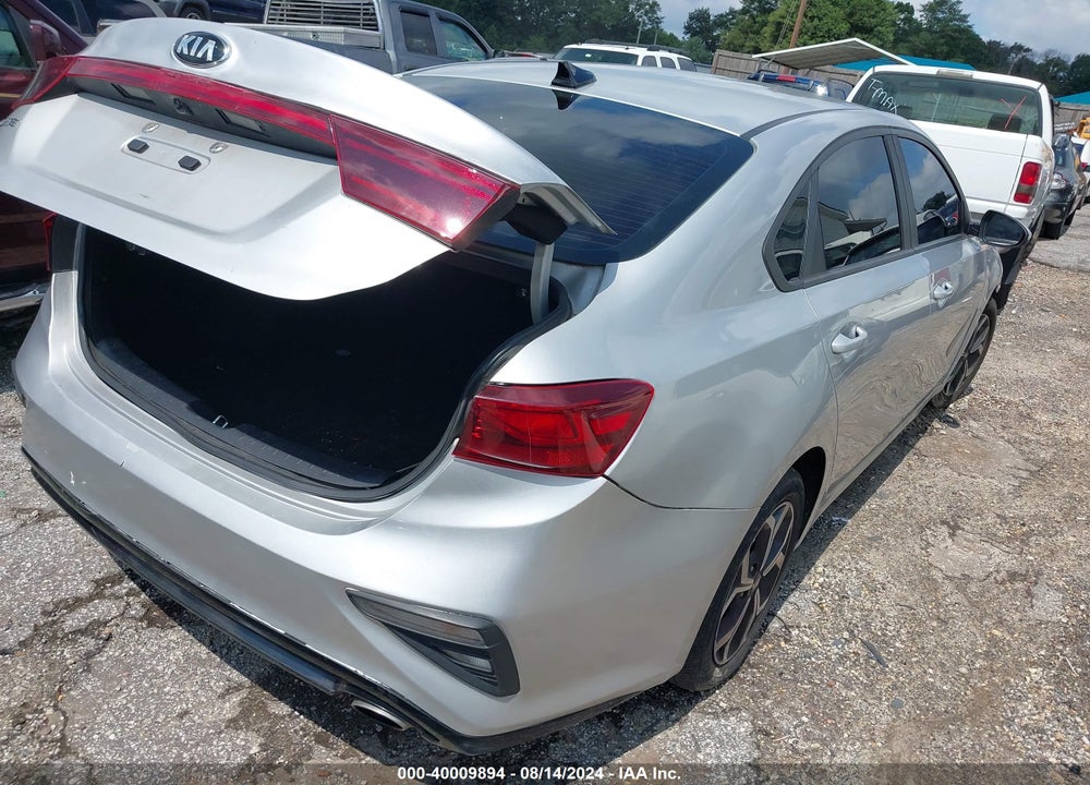 2019 KIA FORTE LXS VIN: 3KPF24AD8KE076735