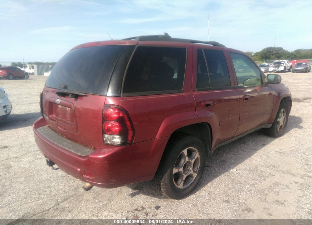 2008 CHEVROLET TRAILBLAZER LT VIN: 1GNDS13S582148358