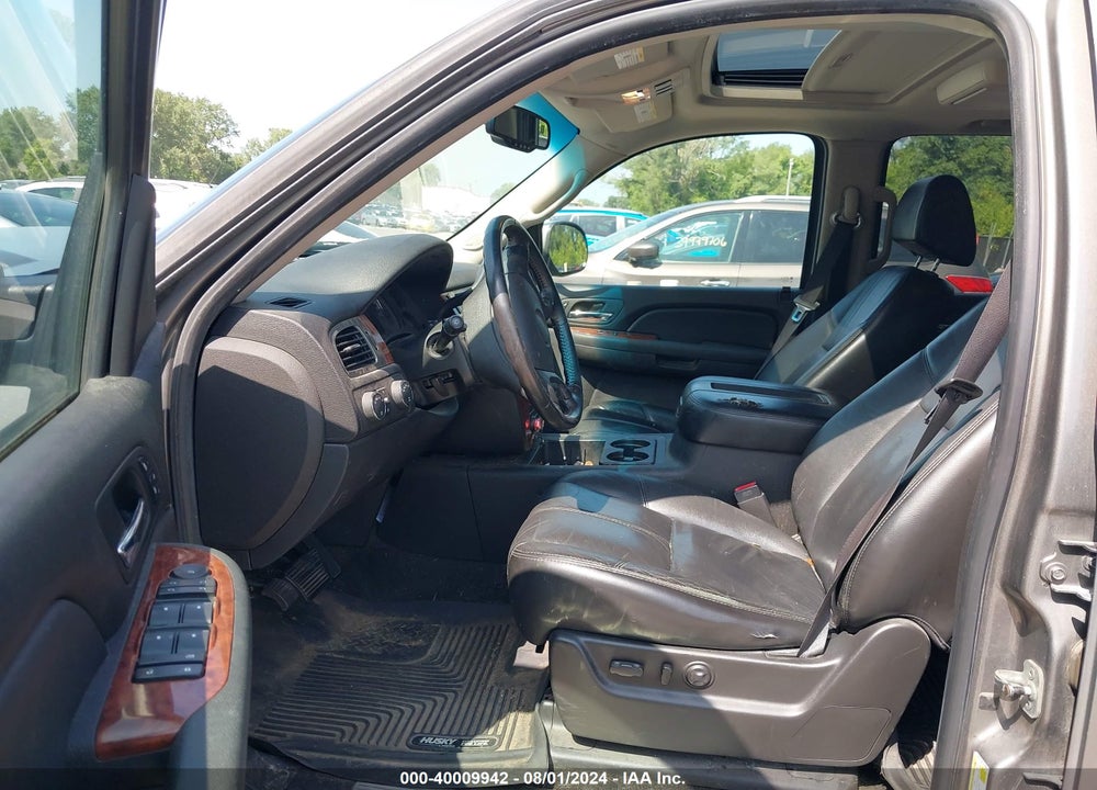 2007 CHEVROLET TAHOE LT VIN: 1GNFK130X7J268023