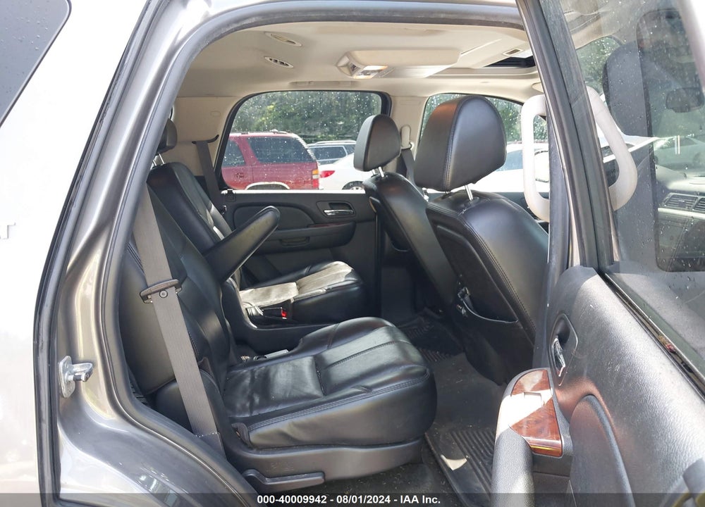 2007 CHEVROLET TAHOE LT VIN: 1GNFK130X7J268023