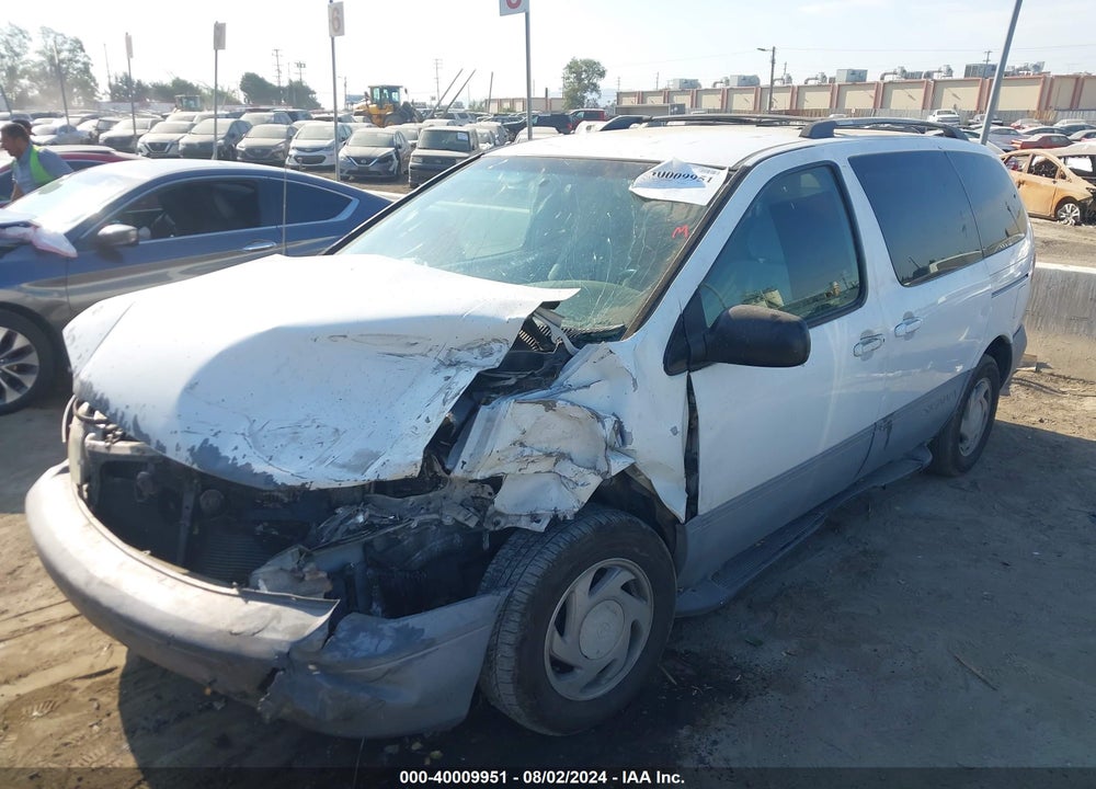 2000 TOYOTA SIENNA LE VIN: 4T3ZF13C8YU238591