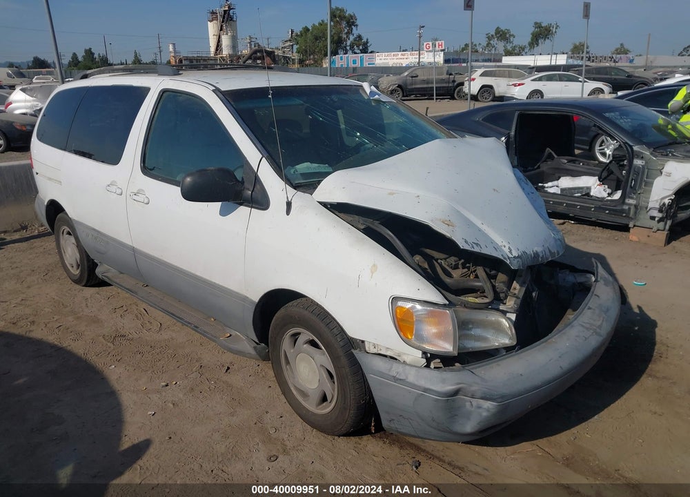 2000 TOYOTA SIENNA LE VIN: 4T3ZF13C8YU238591