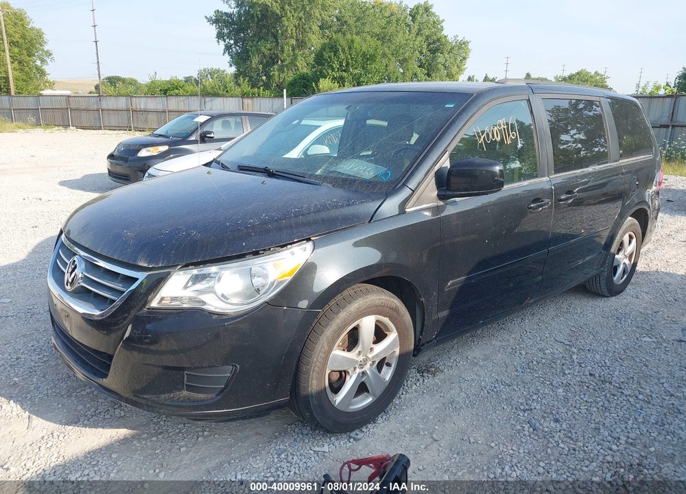 2011 VOLKSWAGEN ROUTAN SE VIN: 2V4RW3DG8BR625842