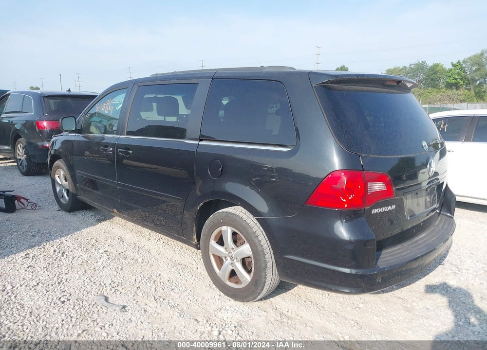 2011 VOLKSWAGEN ROUTAN SE VIN: 2V4RW3DG8BR625842