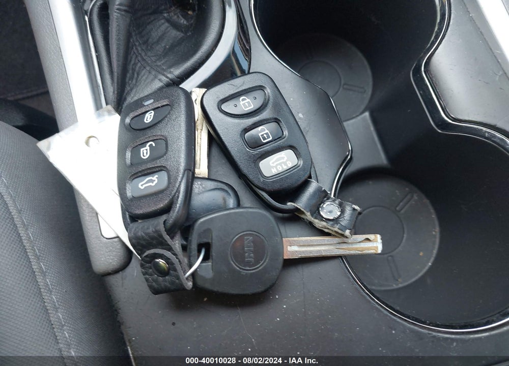 2011 HYUNDAI SONATA VIN: 5NPEB4ACXBH099450
