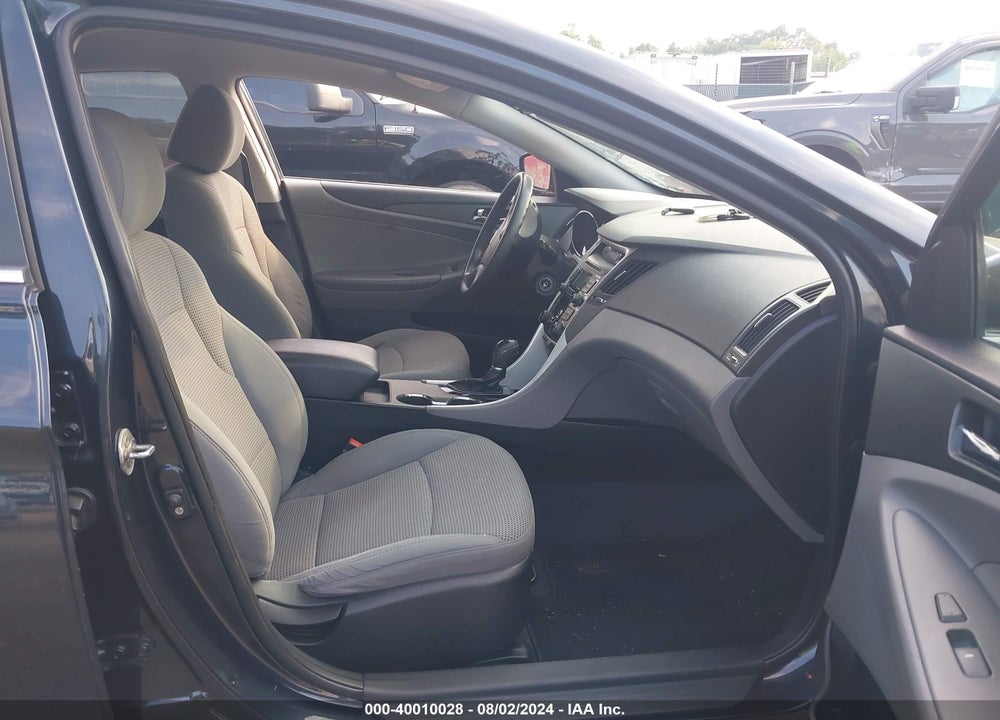 2011 HYUNDAI SONATA VIN: 5NPEB4ACXBH099450