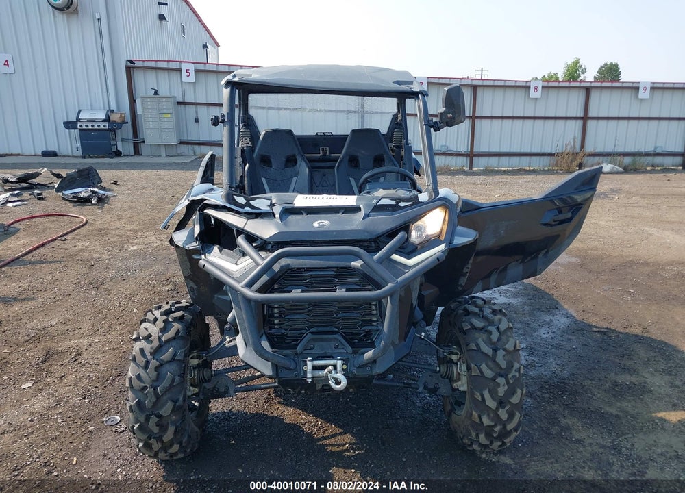 2023 CAN-AM COMMANDER XT 700 VIN: 3JBAKAJ27PK000054