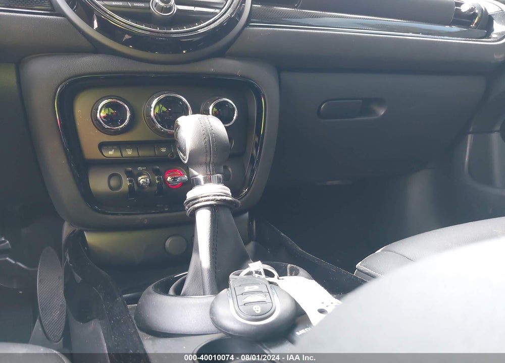 2019 MINI CLUBMAN COOPER VIN: WMWLU1C58K2F30237