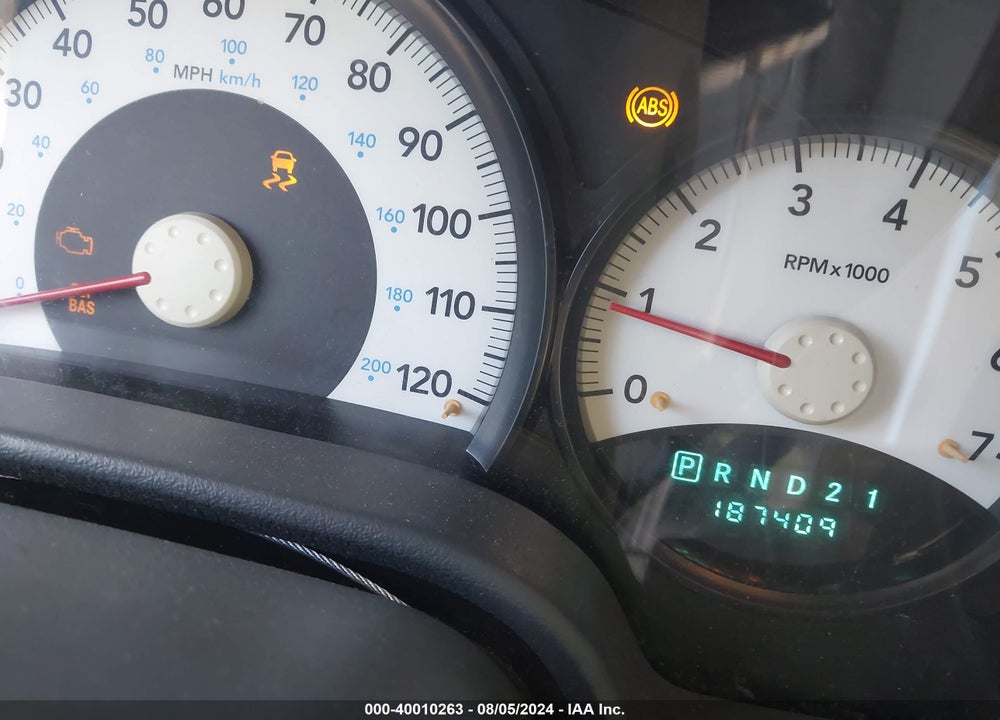 2007 DODGE DURANGO SXT VIN: 1D8HB38P07F568368