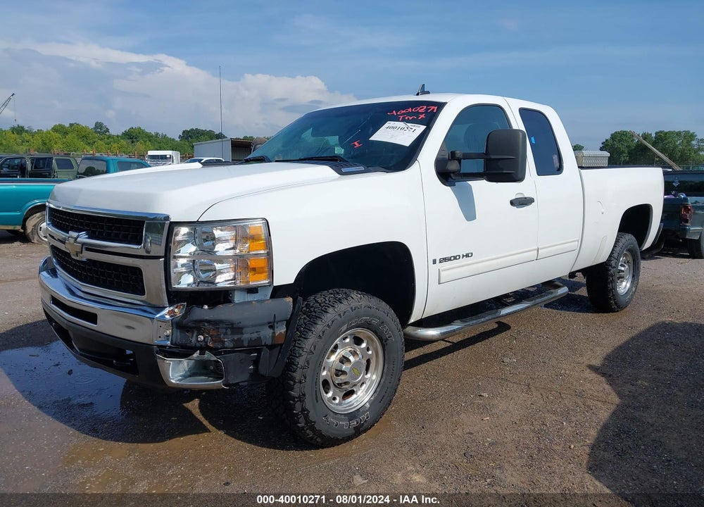 2009 CHEVROLET SILVERADO 2500HD LT VIN: 1GCHC59609E133324