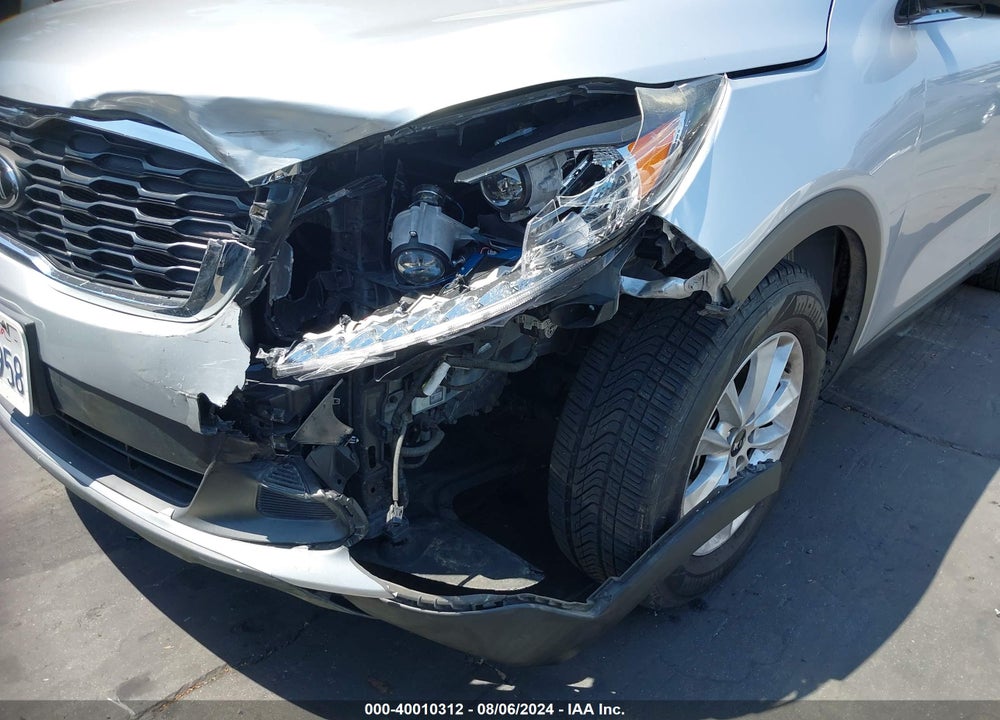 2019 KIA SORENTO 2.4L LX VIN: 5XYPG4A39KG501735