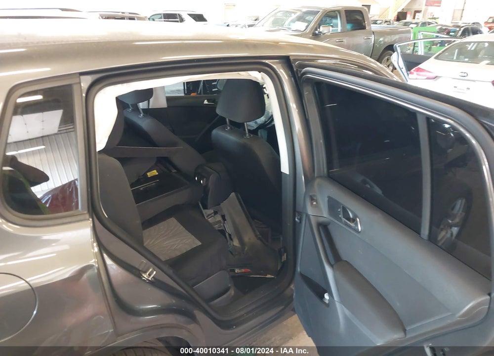 2013 VOLKSWAGEN TIGUAN S VIN: WVGBV3AX4DW623918