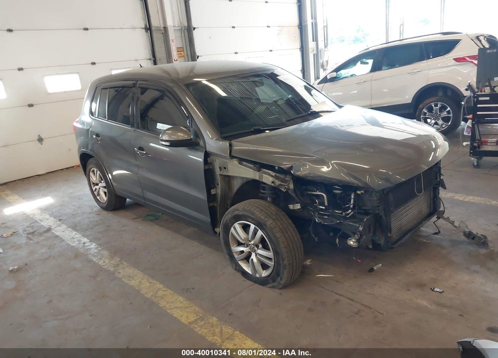 2013 VOLKSWAGEN TIGUAN S VIN: WVGBV3AX4DW623918