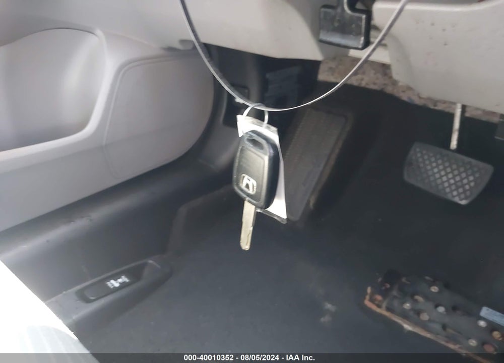 2015 HONDA ACCORD LX VIN: 1HGCR2F33FA276323