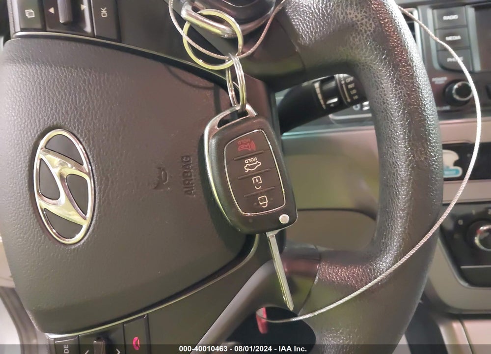 2015 HYUNDAI SONATA SE VIN: 5NPE24AF4FH013937