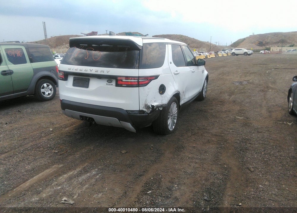 2018 LAND ROVER DISCOVERY HSE LUXURY VIN: SALRT2RK1JA048108