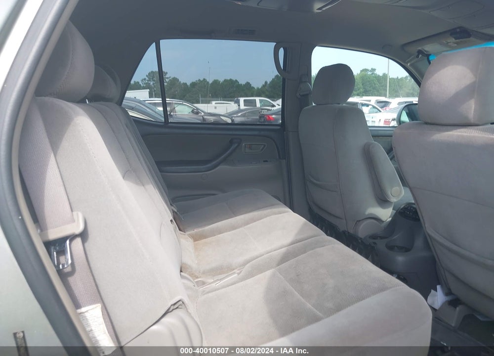 2005 TOYOTA SEQUOIA SR5 V8 VIN: 5TDZT34A45S240000