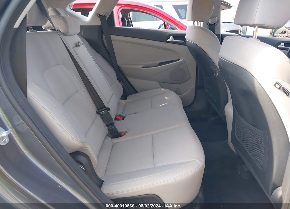 2019 HYUNDAI TUCSON SE VIN: KM8J23A41KU059339