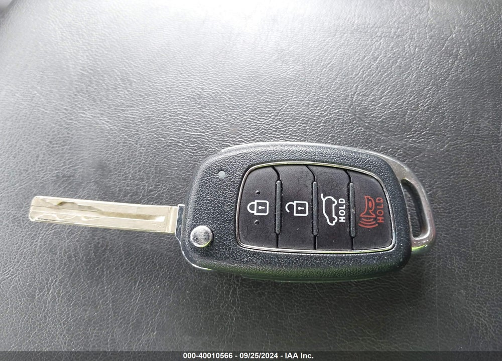 2019 HYUNDAI TUCSON SE VIN: KM8J23A41KU059339