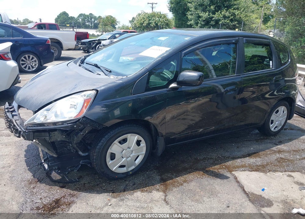 2013 HONDA FIT VIN: JHMGE8H37DC045811