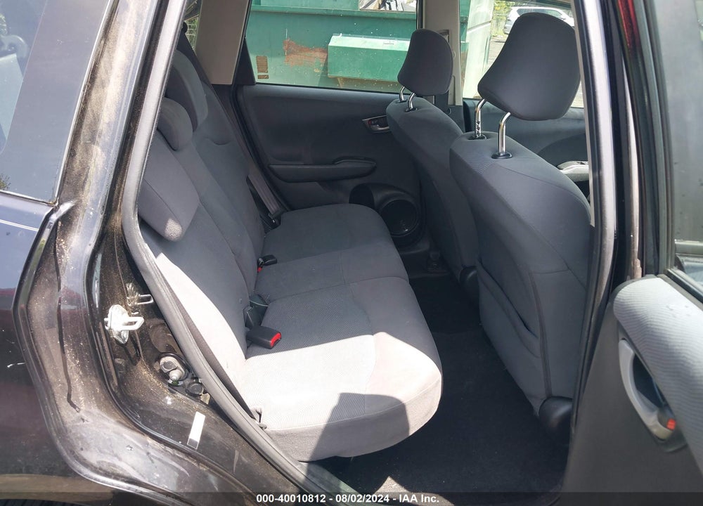 2013 HONDA FIT VIN: JHMGE8H37DC045811