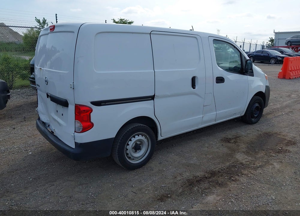 2015 NISSAN NV200 VIN: 3N6CM0KN8FK735172