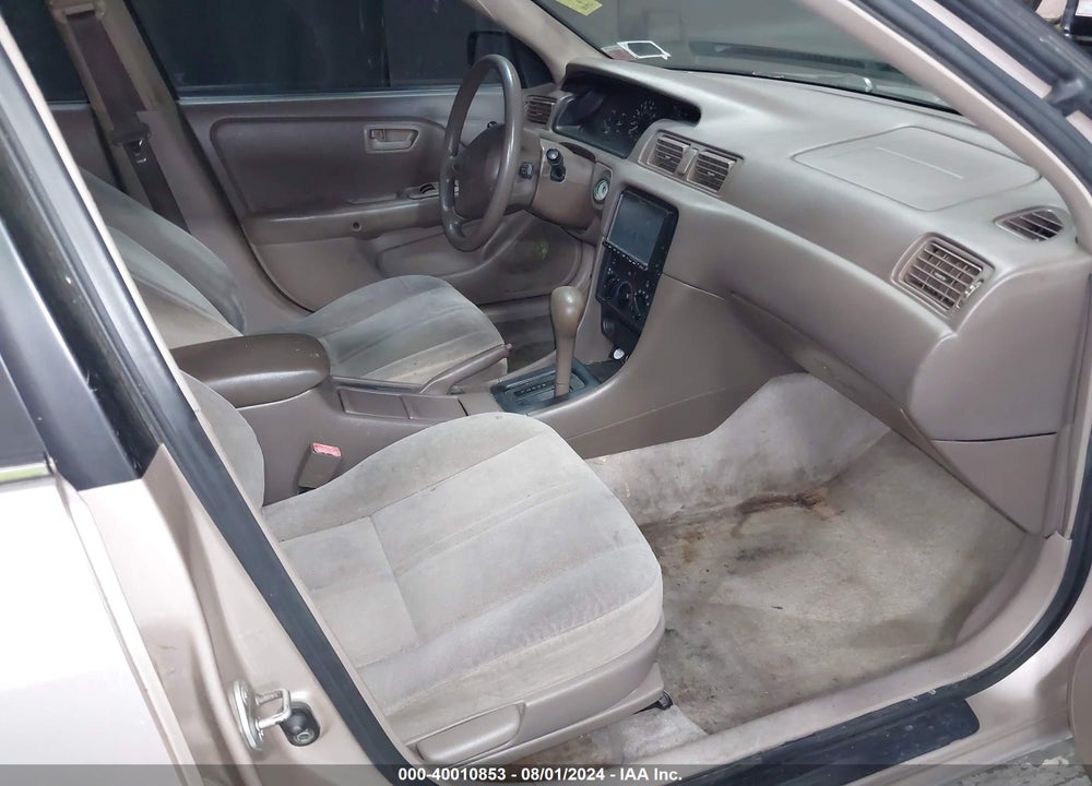 2000 TOYOTA CAMRY CE VIN: 4T1BG22K2YU712895