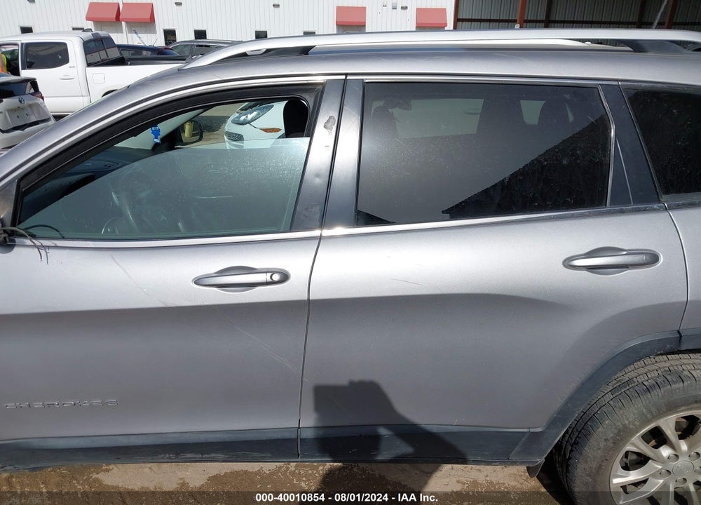 2019 CHEROKEE JEEP  LATITUDE FWD VIN: 1C4PJLCB7KD285110