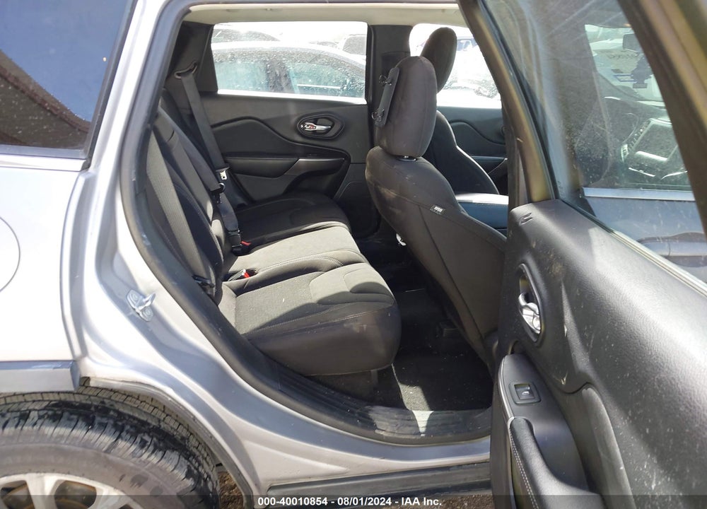 2019 CHEROKEE JEEP  LATITUDE FWD VIN: 1C4PJLCB7KD285110